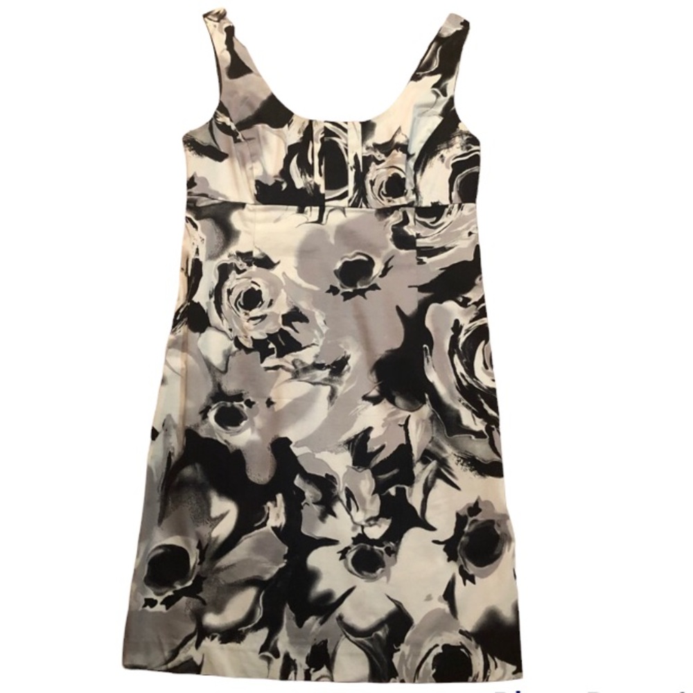New York & Co. Floral patterned grayscale dress, Size 6